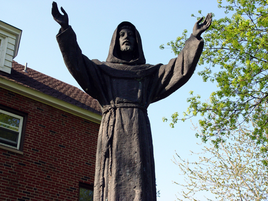 FrancisStatue03505